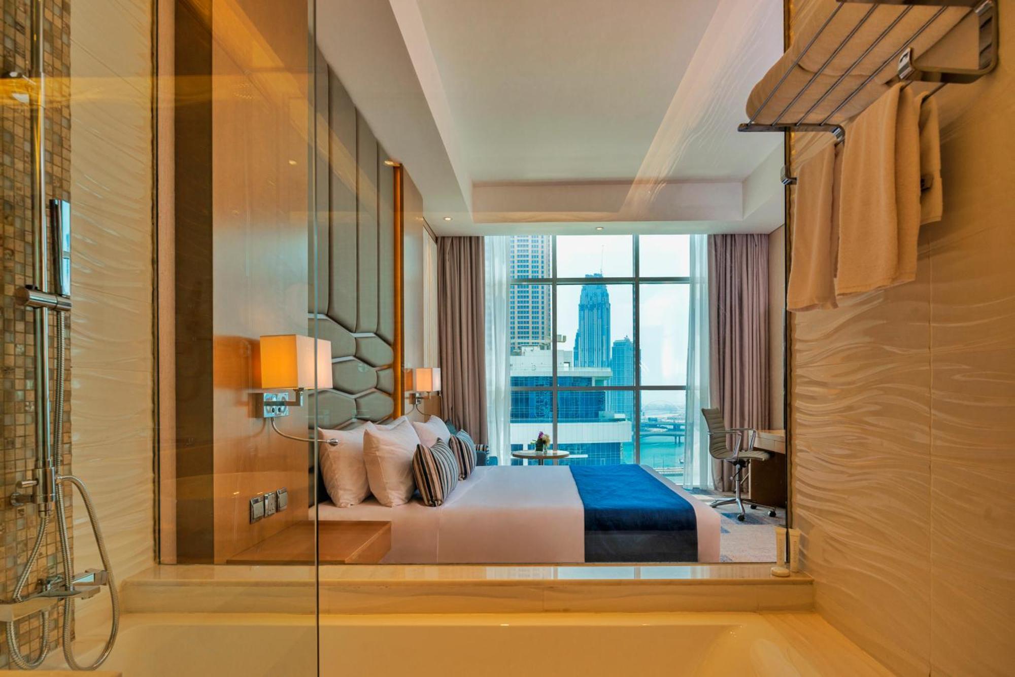 One bedroom Suite with free access to Hotel's private beach at Palm - Jumeirah,1219572667:JPEG